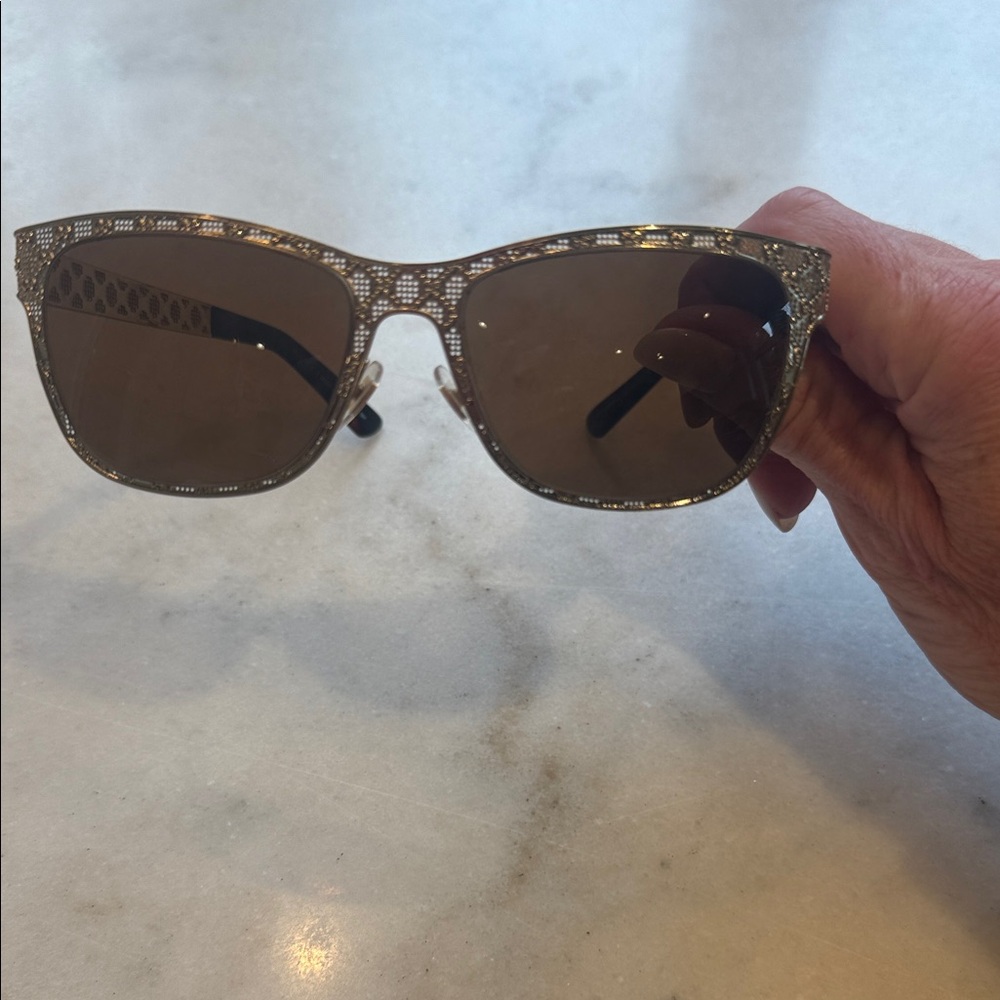NIB GUCCI Gold LATTICE Sunglasses with Brown Lenses - Picture 6 of 9